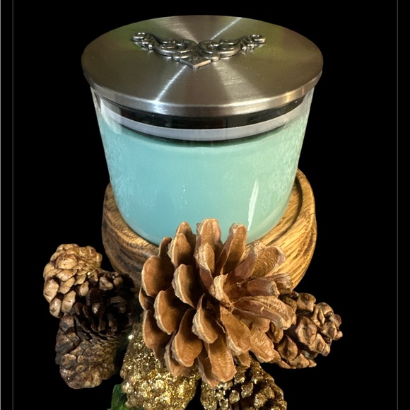 PINE NEEDLE SEA SALT, SCENT UNLEASHED LLC LUXURY HAND POURED SCENTED CANDLES - Picture 2 of 2